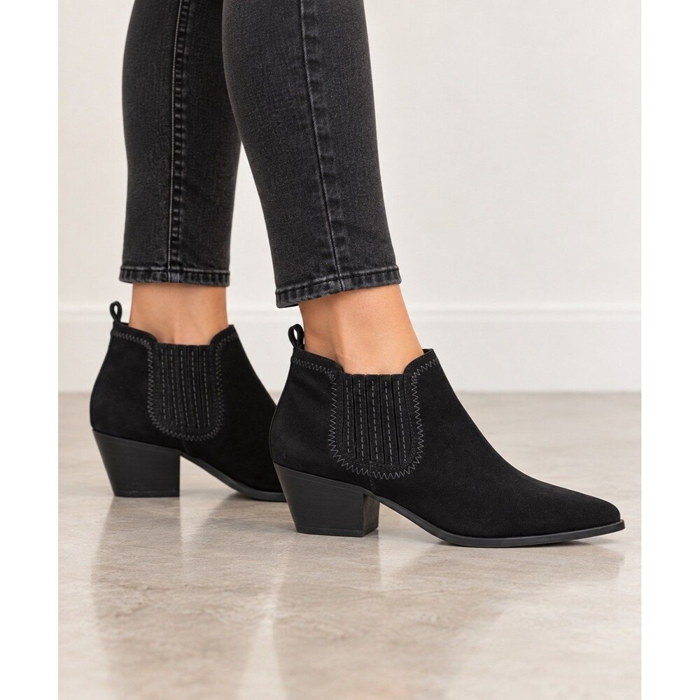 Schutz Women’s Size 7B Black Suede Leather Ankle Boots Pointed Toe Brazil